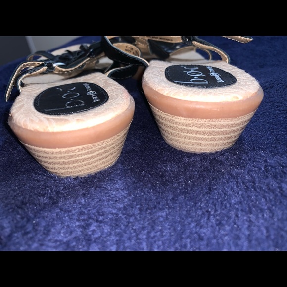BORN sandals-size 7 - Picture 8 of 8
